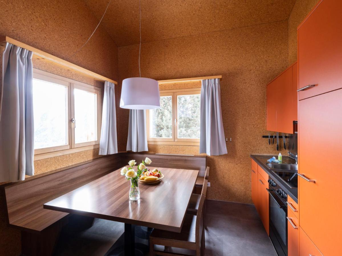 Holiday Home Komfort Aclas Maiensaess Resort-1 By Interhome Urmein Exterior foto
