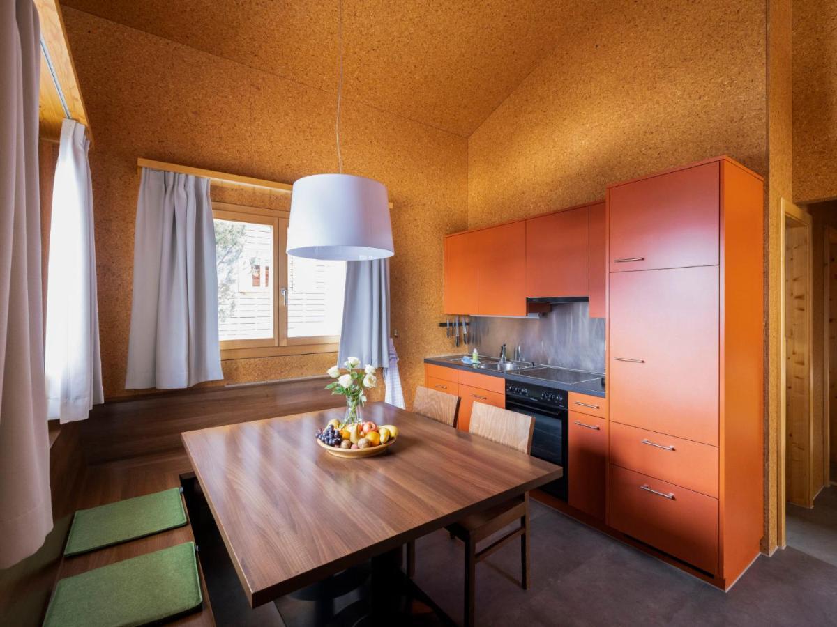 Holiday Home Komfort Aclas Maiensaess Resort-1 By Interhome Urmein Exterior foto